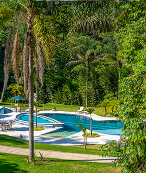 Piscina do Hotel Boutique Embaúba